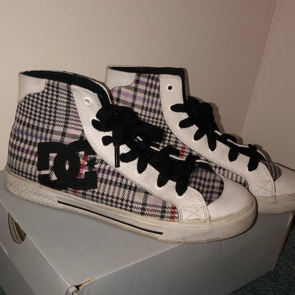dc checkered shoes